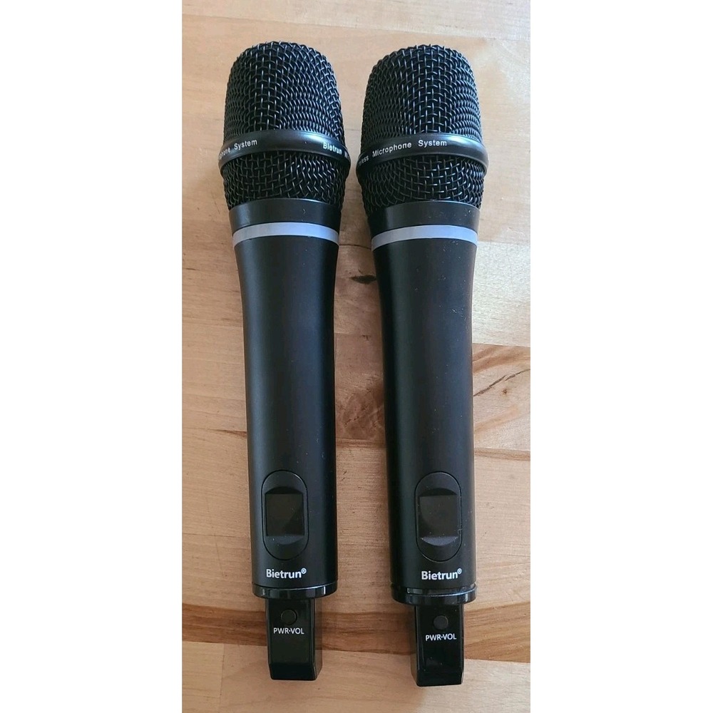 Bietrun Wireless Microphone Set Of Two Untested